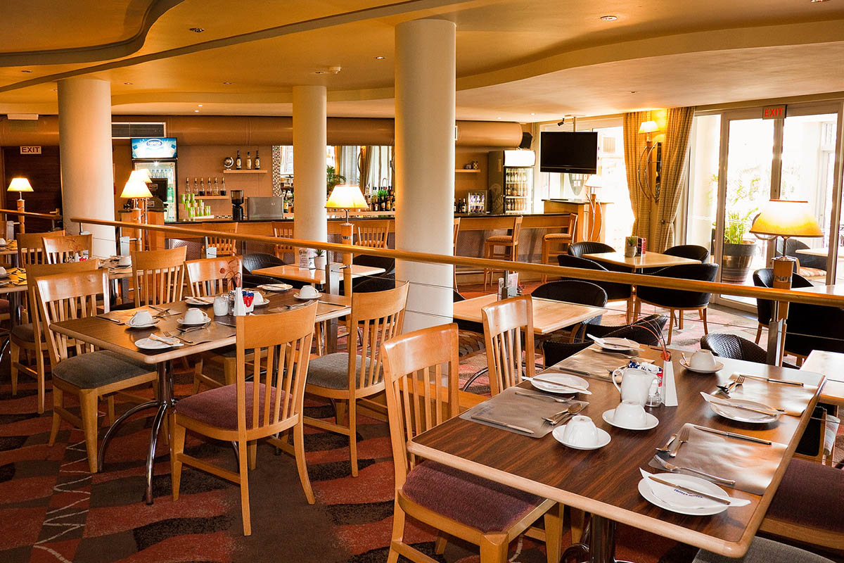 https://powercomputers.co.tz/new/wp-content/uploads/2022/11/Hotels-and-Restaurant.jpg